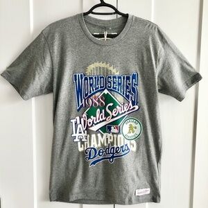 Mitchell & Ness, T Shirt, 1988, World Series Champions, LA Dodgers Size Med, NEW